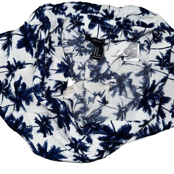 Forever 21 White and Blue Palm Tree Tropical Shorts Lightweight elastic waist M - Picture 4 of 9